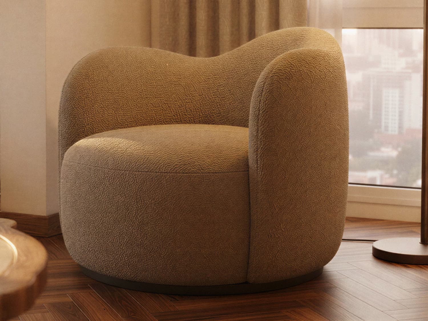 Sillón individual tapizado junto a la ventana